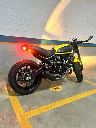 DUCATI SCRAMBLER ICON 